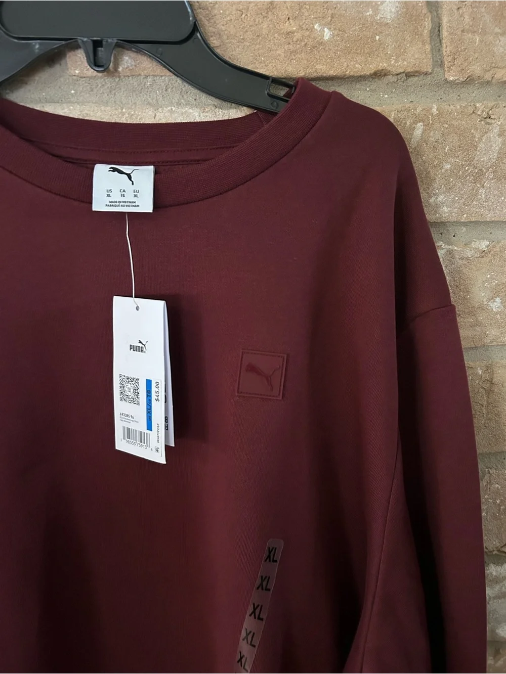 Puma Men's Crewneck Sweatshirt in Burgundy. Size XL. New with tags.